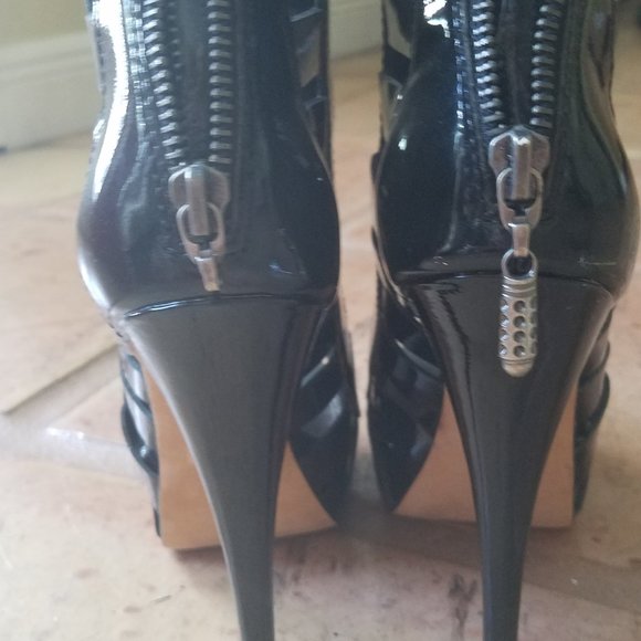 Bebe Kardashian leather ankle boots size 6 medium - Picture 3 of 5